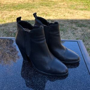 Black Ankle Boots - Michael Kors size 8
